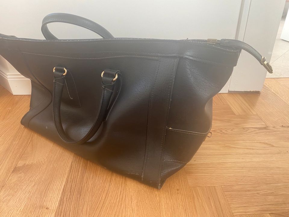 Reisetasche aus den 70er Jahren, Leder in München