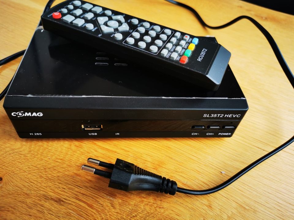 COMAG SL35T2 digitaler Receiver mit Fernbedienung in Wernigerode