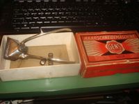 mechanische Haarschneidemaschine 40er-50er Jahre Original-Karton Nordrhein-Westfalen - Velbert Vorschau