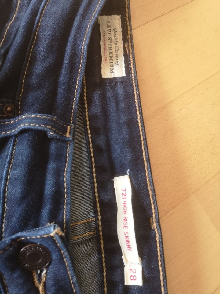 Levis Jeans 721 High rise skinny in Waakirchen