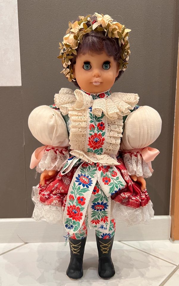 Sammelpuppe Puppe Lidova Tvorba Uh Brod Tschechien Tracht braun in Trossingen