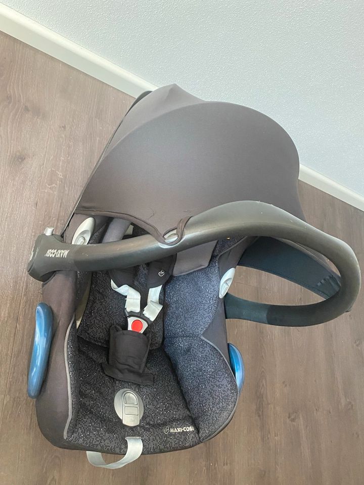 Maxi Cosi Cabriofix in Oering