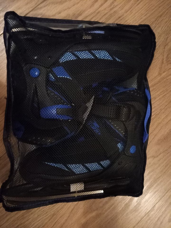 Schlittschuhe blau/schwarz Gr. 37-41 NEU in Siegen