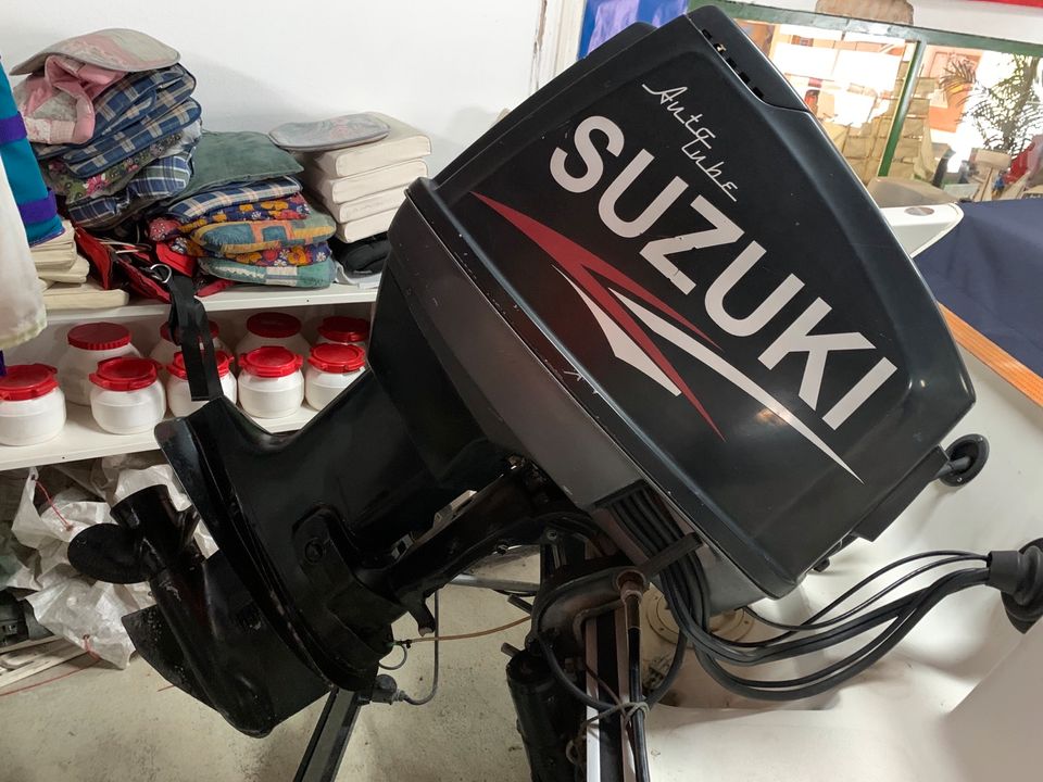 Außenbordmotor Suzuki 115 PS Ersatzteilspender in Bad Lauchstädt
