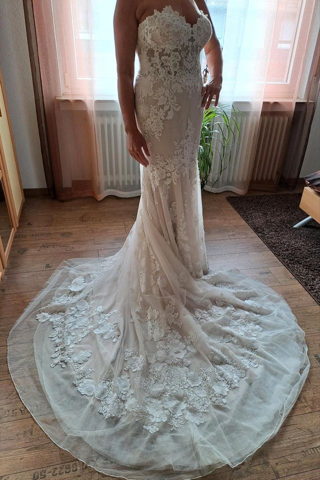 Brautkleid / Hochzeitskleid in Lienen