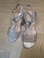 Caprice Riemchen Sandaletten NEU Gr. 38,5 Echtleder Silber Berlin - Pankow Vorschau