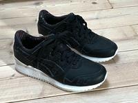 Asics Turnschuhe schwarz, Gr. 37,5 Bayern - Grub a. Forst Vorschau