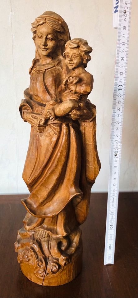 Holzschnitzerei Mutter Gottes in Hammersbach