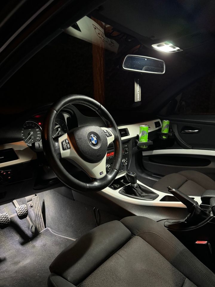 BMW 318i E91 Touring - M Performance - Optik in Görlitz