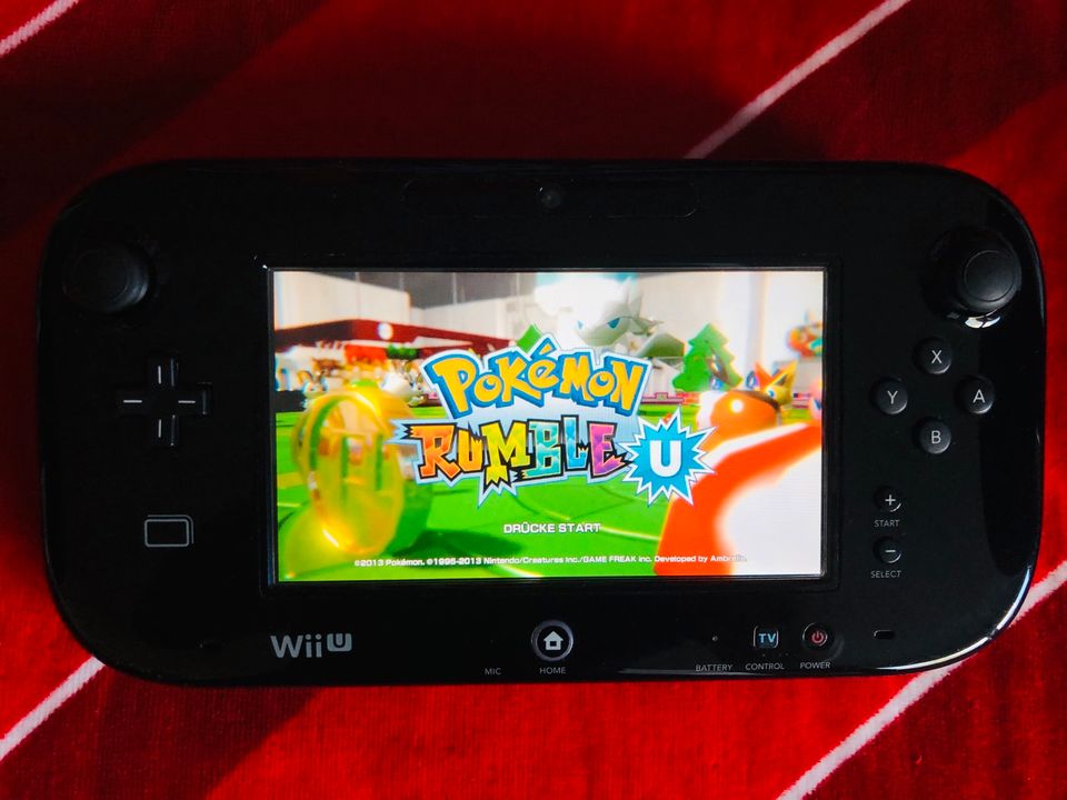 NINTENDO Wii U - viele Spiele (Zelda / Mario) + Zubehör in Meine