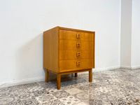 WMK Hochwertige skandinavische Schubladenkommode aus vollem Holz in zeitlosem minimalistischen Design mit stilvollen Holzgriffen # Kommode Wäschekommode Schrank Danisch Design Mid-Century Vintage Friedrichshain-Kreuzberg - Friedrichshain Vorschau