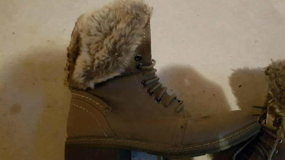 Winterstiefel Damen in Wendlingen am Neckar