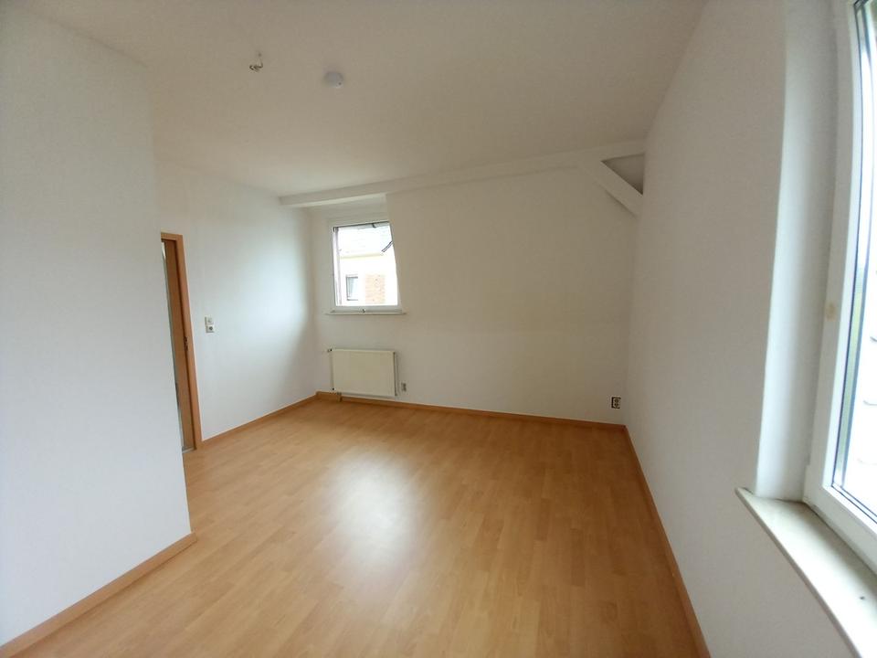 gemütliche 2 Zimmer Wohnung in schöner Lage in Neukirchen in Neukirchen/Pleisse