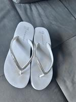 Keilabsatz Sandalen neu Glitzer wunderschön Urlaub Eimsbüttel - Hamburg Eidelstedt Vorschau