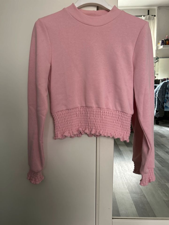 Pinker Pullover in Wuppertal