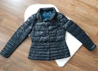 Glänzende Übergangsjacke dunkelblaue Steppjacke Gr. 36 Niedersachsen - Holzminden Vorschau