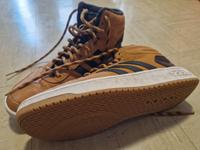 Herrensneacker Adidas m.Innenfell.Gr.45.Wildleder,braun.Neuwertig Bayern - Ochsenfurt Vorschau