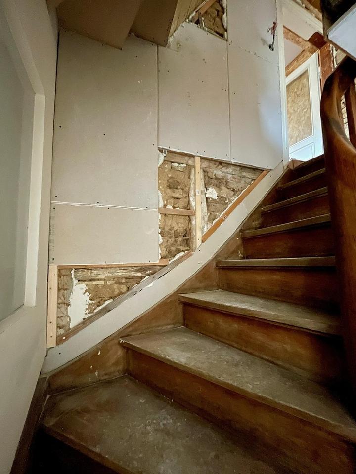 Haus und Hof mit gehobener Innenausstattung und Werkstatt in Bad Kösen