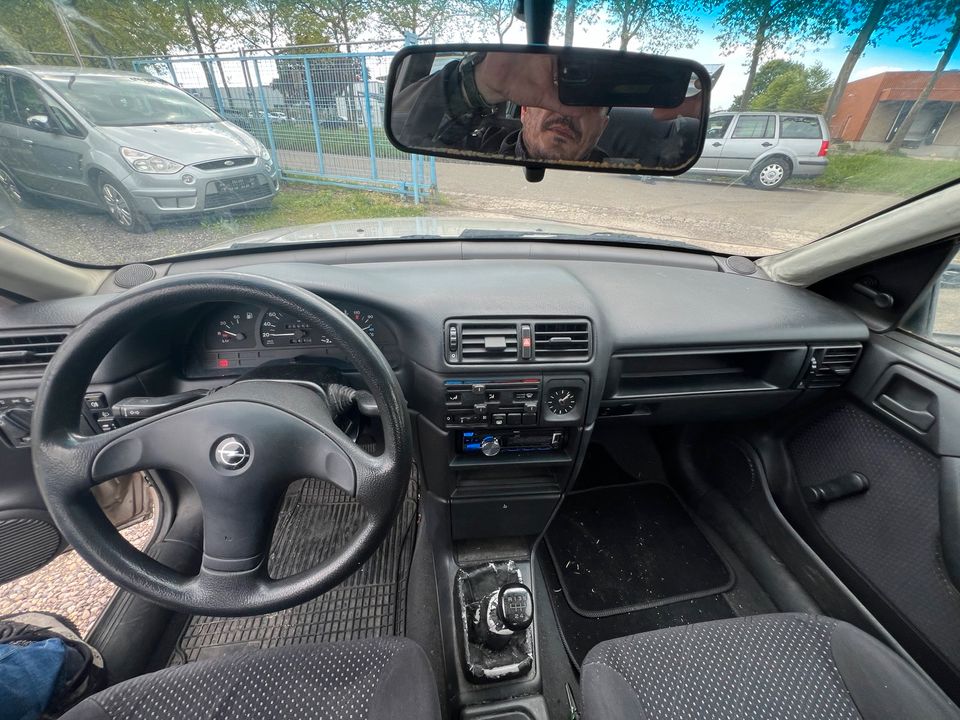 Opel Vectra Tüv Neu in Lahr (Schwarzwald)