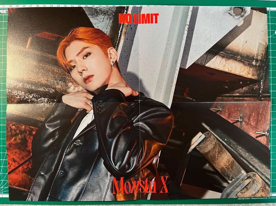 MONSTA X - NO LIMIT Album (Ver. 2) in Halle