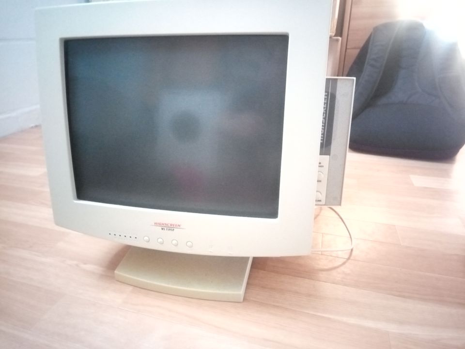 15 Zoll Monitor aus alten Zeiten in Algermissen