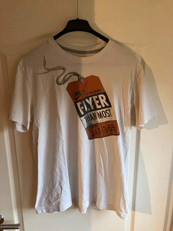 Nike T-shirt shirt Gr.L in Illingen