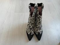Cowboy Boots Essentiel Antwerp Gr.36 NEU Stiefel cowboyboots Bayern - Karlsfeld Vorschau