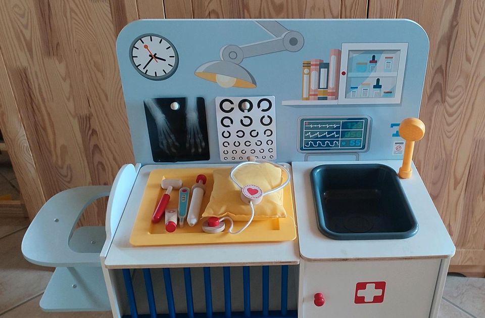 Playtive 2 in 1 Baby-Klinik und Tierarzt mit viel Zubehör in Bayern -  Moosthenning | Weitere Spielzeug günstig kaufen, gebraucht oder neu | eBay  Kleinanzeigen ist jetzt Kleinanzeigen