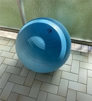 Gymnastikball blauer Sitzball 85 cm Nordrhein-Westfalen - Solingen Vorschau