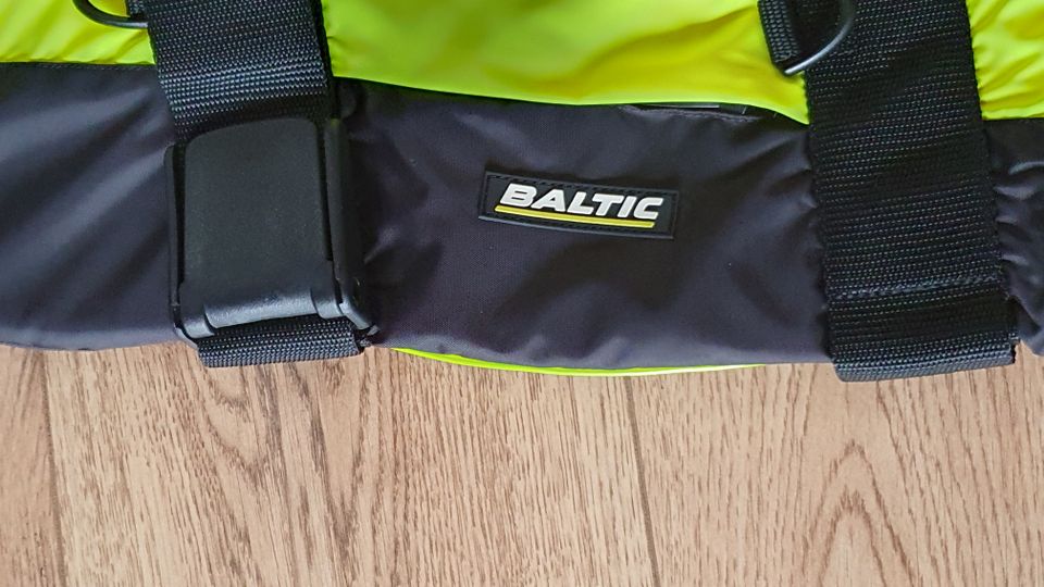 Baltic Hunde & Katzen Rettungsweste Schwimmweste 30 € in Hude (Oldenburg)