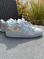 Damen / Adidas / Gr.37 /Gr.37 1/3 | 4 Paare - 200€ Hessen - Linden Vorschau