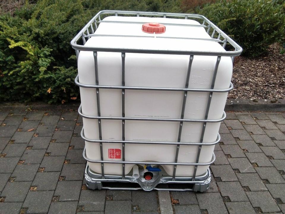 IBC-Wassertank, weiß/IBC-Container 1000 l auf Palette, gebraucht in Hofgeismar