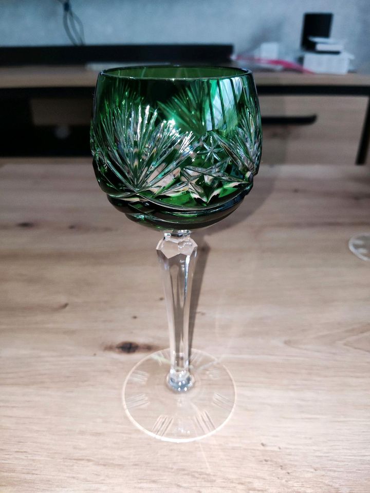 Antike Weinkelche aus Buntglas (von Nachtmann) in Hamburg