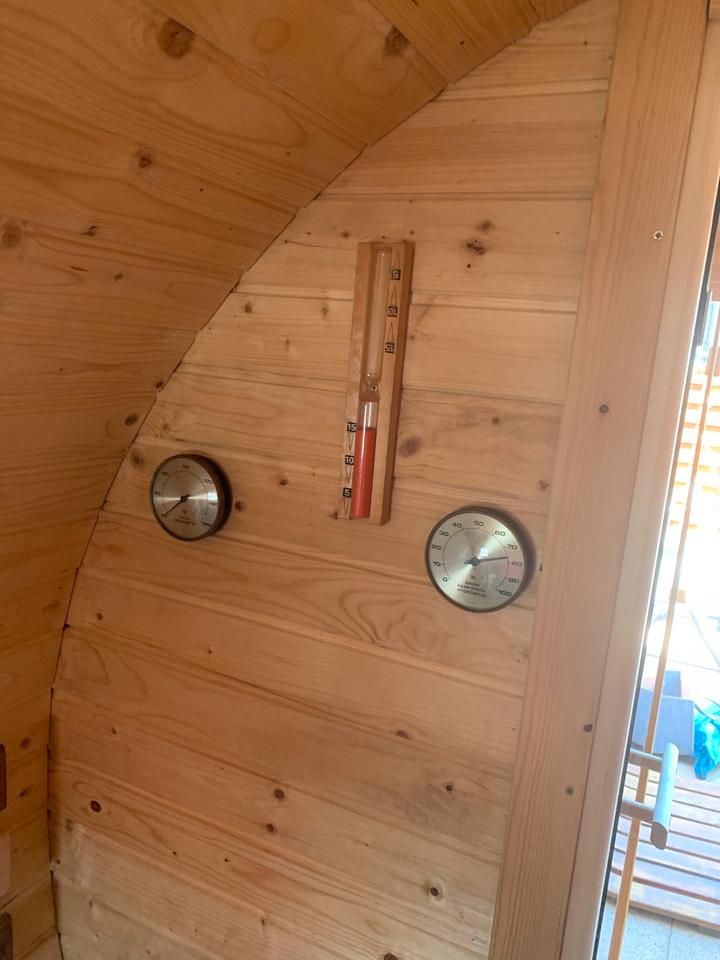 Fass-Sauna mit Vorraum 3,60м l. -2m B .Holz-Ofen Wasser Tank 50 l in Bad Driburg