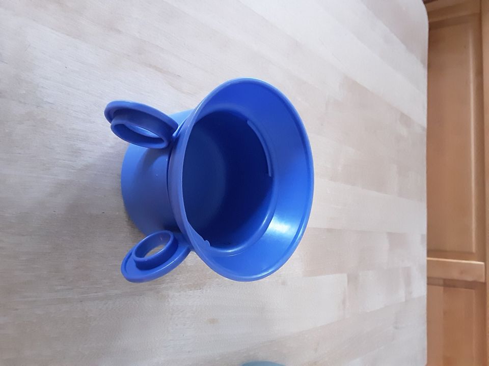 Tupperware Trinkbecher in Unterthingau