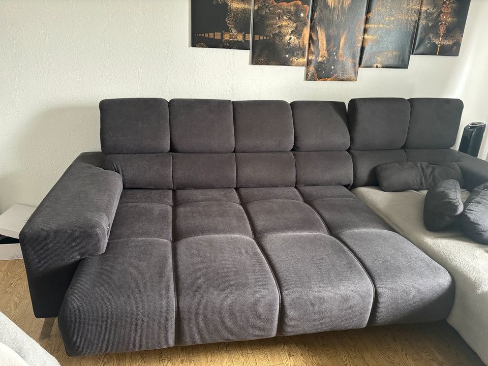dunkelgraues Sofa in Leipzig