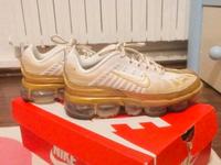 Nike Vapor 360 Max gold gr.36  neuwertig Düsseldorf - Rath Vorschau