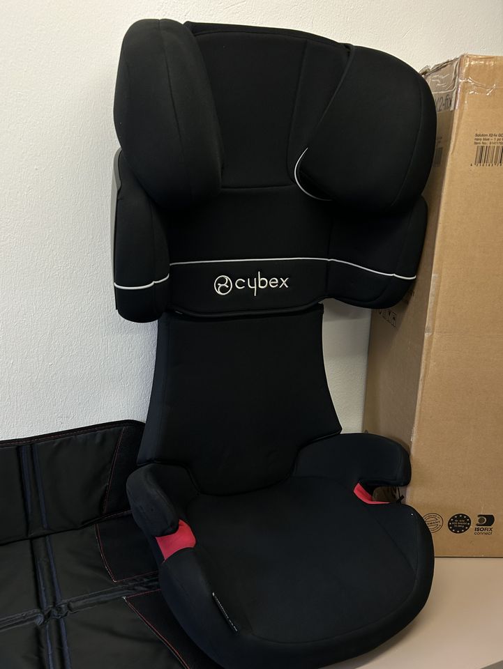 Cybex Solution X-fix / Pure Black Kindersitz Autositz + Schoner in Melle