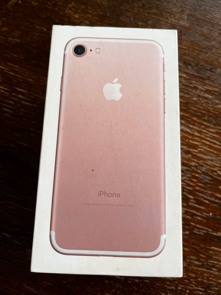 iPhone 7 64gb  rosé Gold in Neundorf 