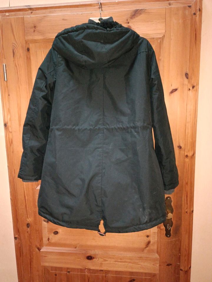 * REDUZIERT* Jacke, Mantel, mit Kapuze, gr. 38/40? von Brave Soul in Moormerland