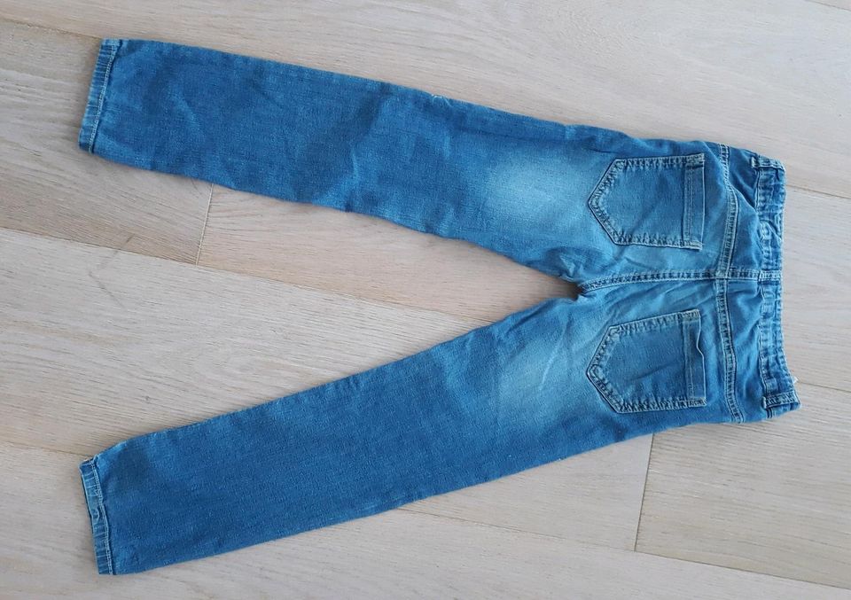 Jeans Gr. 128 in Rheinzabern