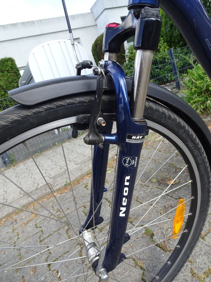 Fahrrad SPECIALIZED Crosstrail, top Zustand, wenig benutzt, 26" in Friedrichsdorf
