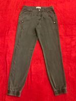 Vero Moda Stoffhose Grau Viskose Gr.36 neuw. Sachsen - Markneukirchen Vorschau