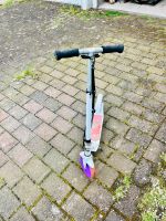 Scooter Roller Tretroller  Kettler Alu Scooter in Lila Weiß Nordrhein-Westfalen - Troisdorf Vorschau