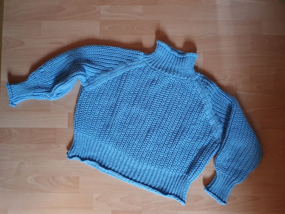 Strickpullover (grob) Einheitsgröße in hellblau in Hessen - Liederbach |  eBay Kleinanzeigen ist jetzt Kleinanzeigen