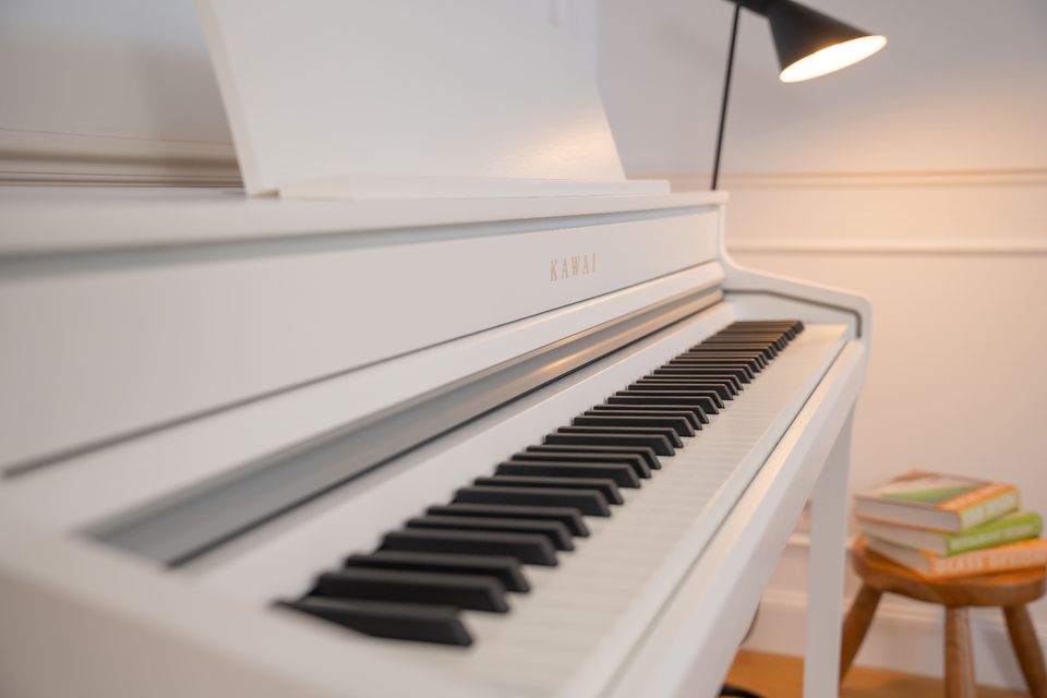 Das Neue Kawai E-Piano CA-501WH erst mieten später kaufen, deutschlandweit in Niederzissen