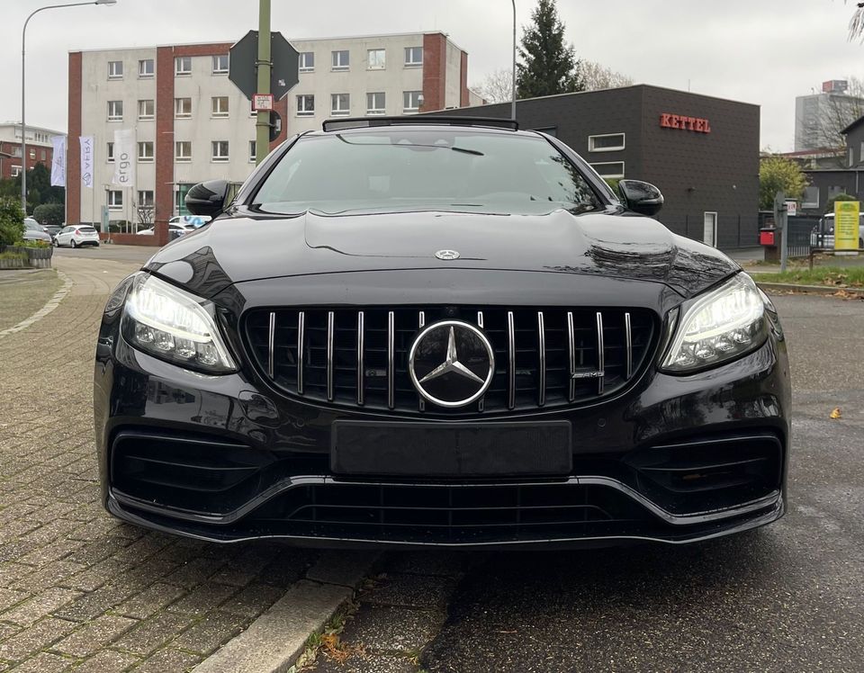 Mercedes-AMG C63 Coupé Facelift Junge Sterne in Oberhausen