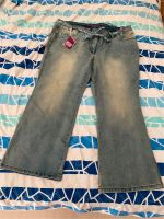 NEU Joe Browns Bootcut Jeans+ Stoffgürtel Blümchen Gr. 54 Hessen - Büttelborn Vorschau