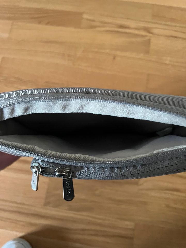 Laptoptasche hellgrau in Leipzig