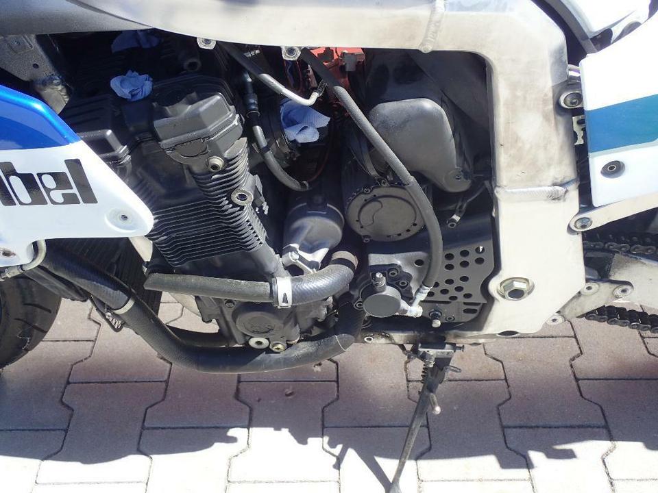 Suzuki GSX-R 1100 GU75C Gimbel Schwinge Felgen Tank Felgen in Mantel